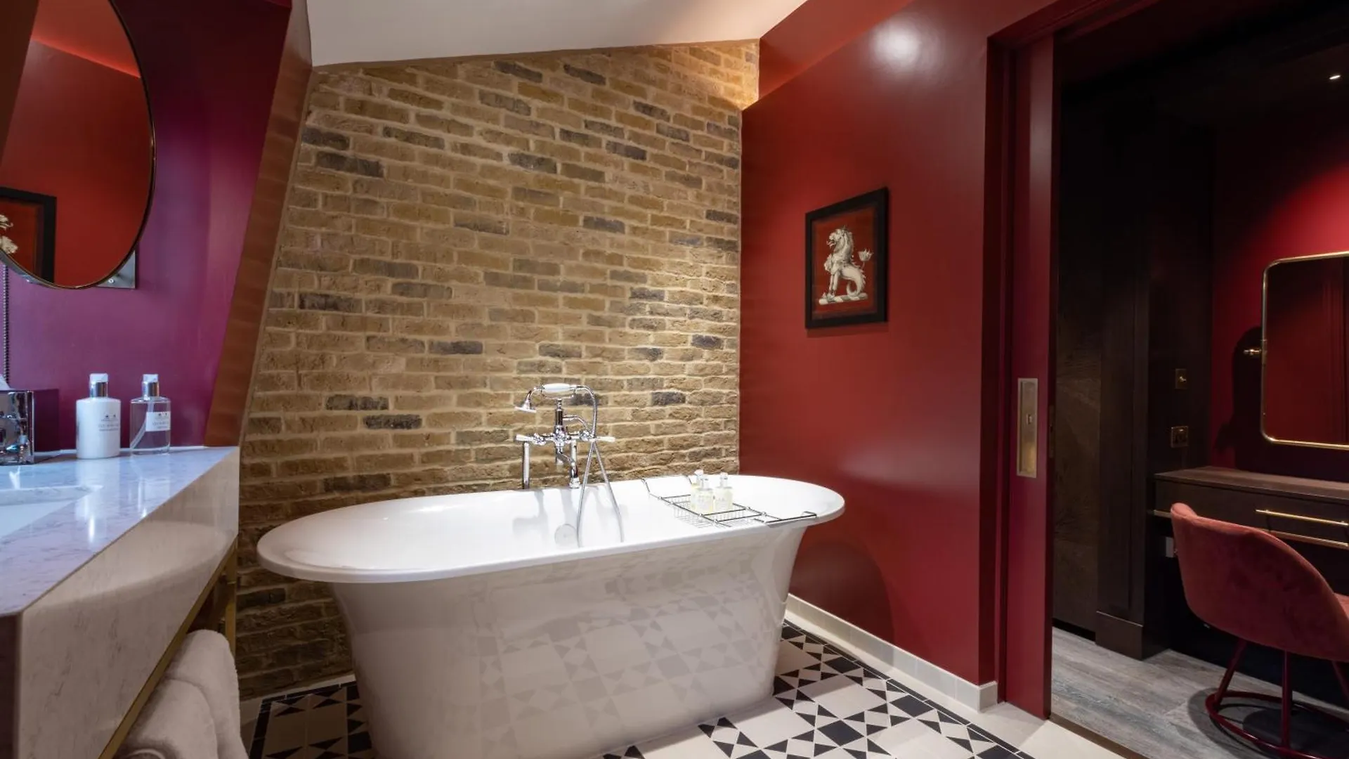 *****  Sun Street Hotel Shoreditch London United Kingdom